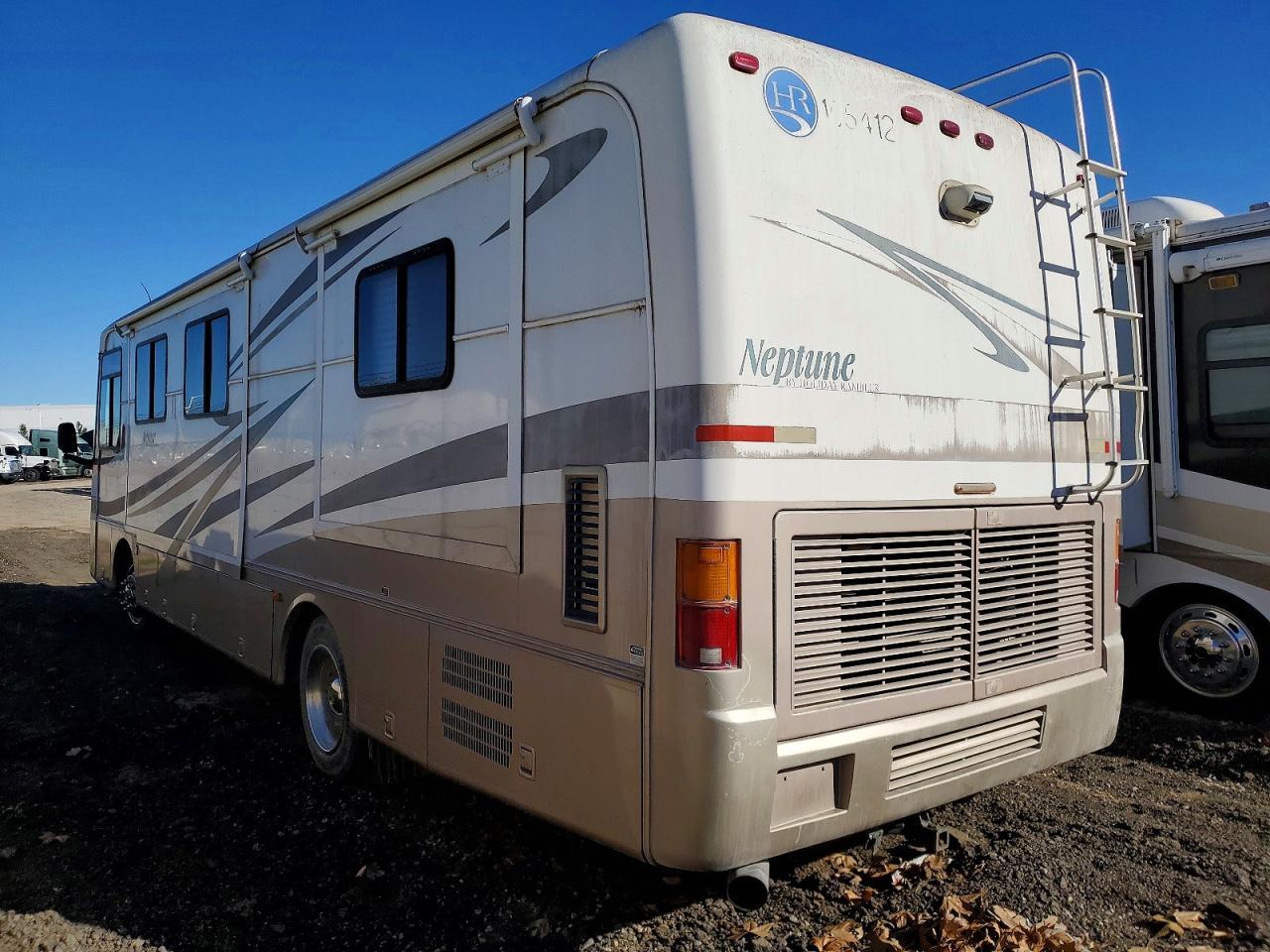 2003 Roadmaster Rail Recreational Vehicle (RV)