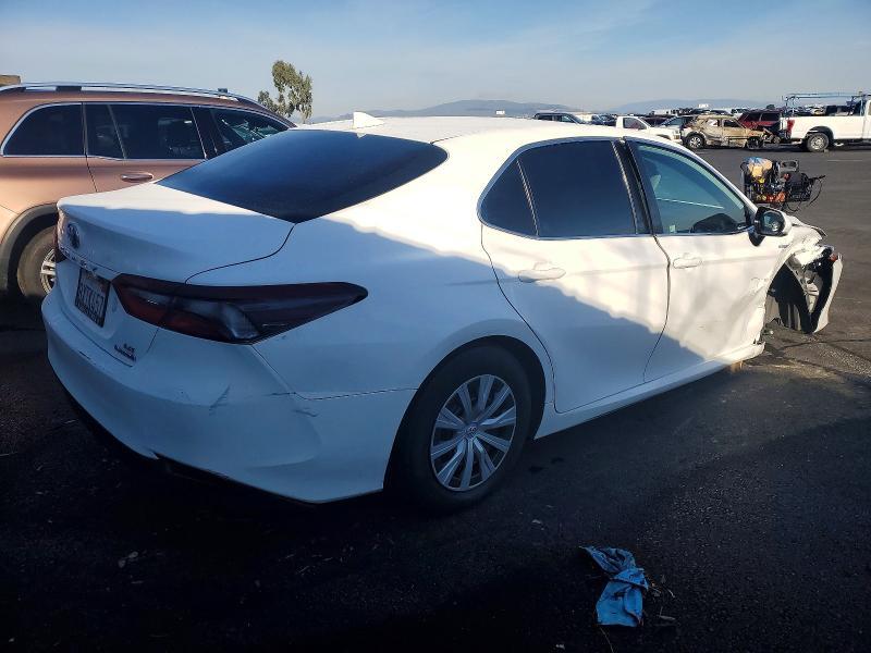 2021 Toyota Camry le