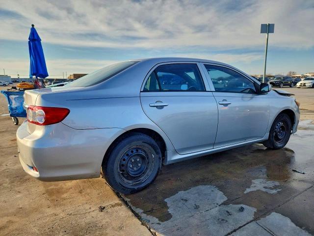 2013 Toyota Corolla l