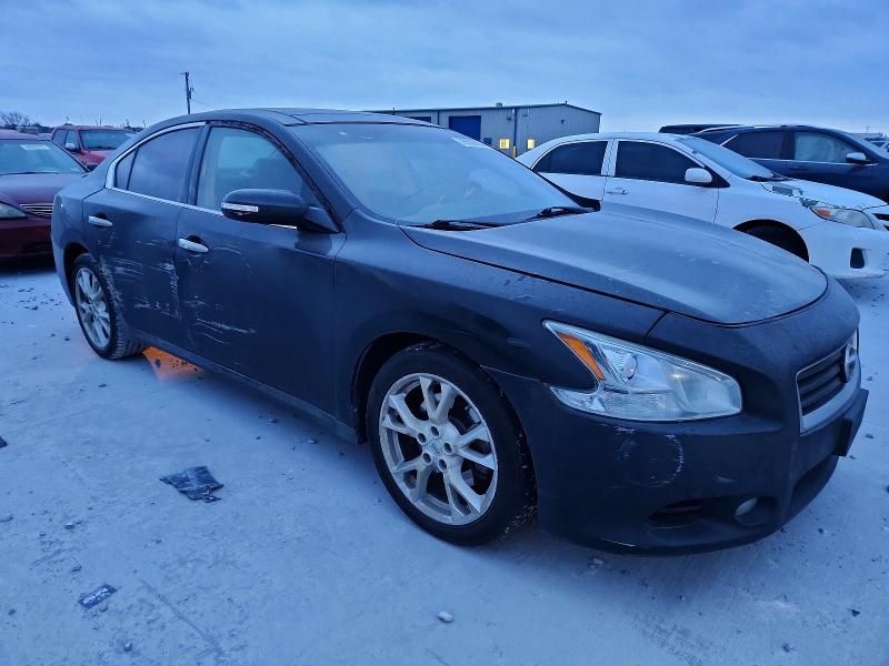 2013 Nissan Maxima s