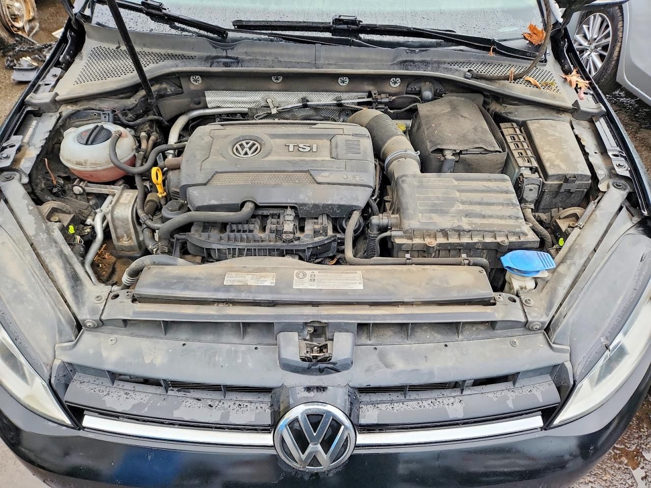 2017 Volkswagen Golf Sportwagen s