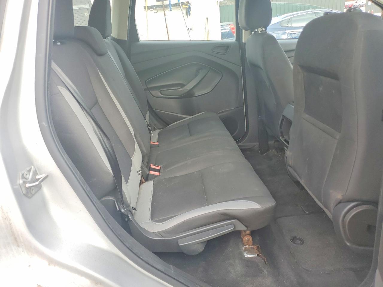 2014 Ford Escape s