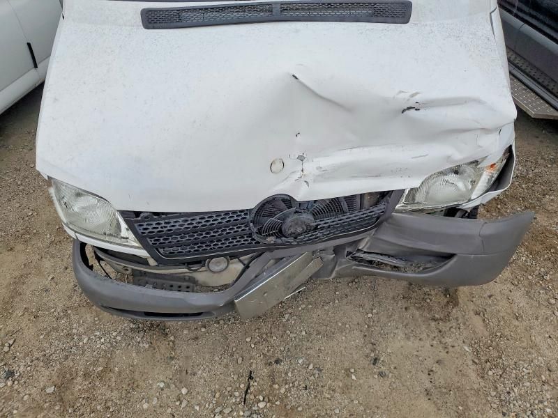 2006 Mercedes-Benz 2006 Mercedes Benz Sprinter 2500 Delivery van