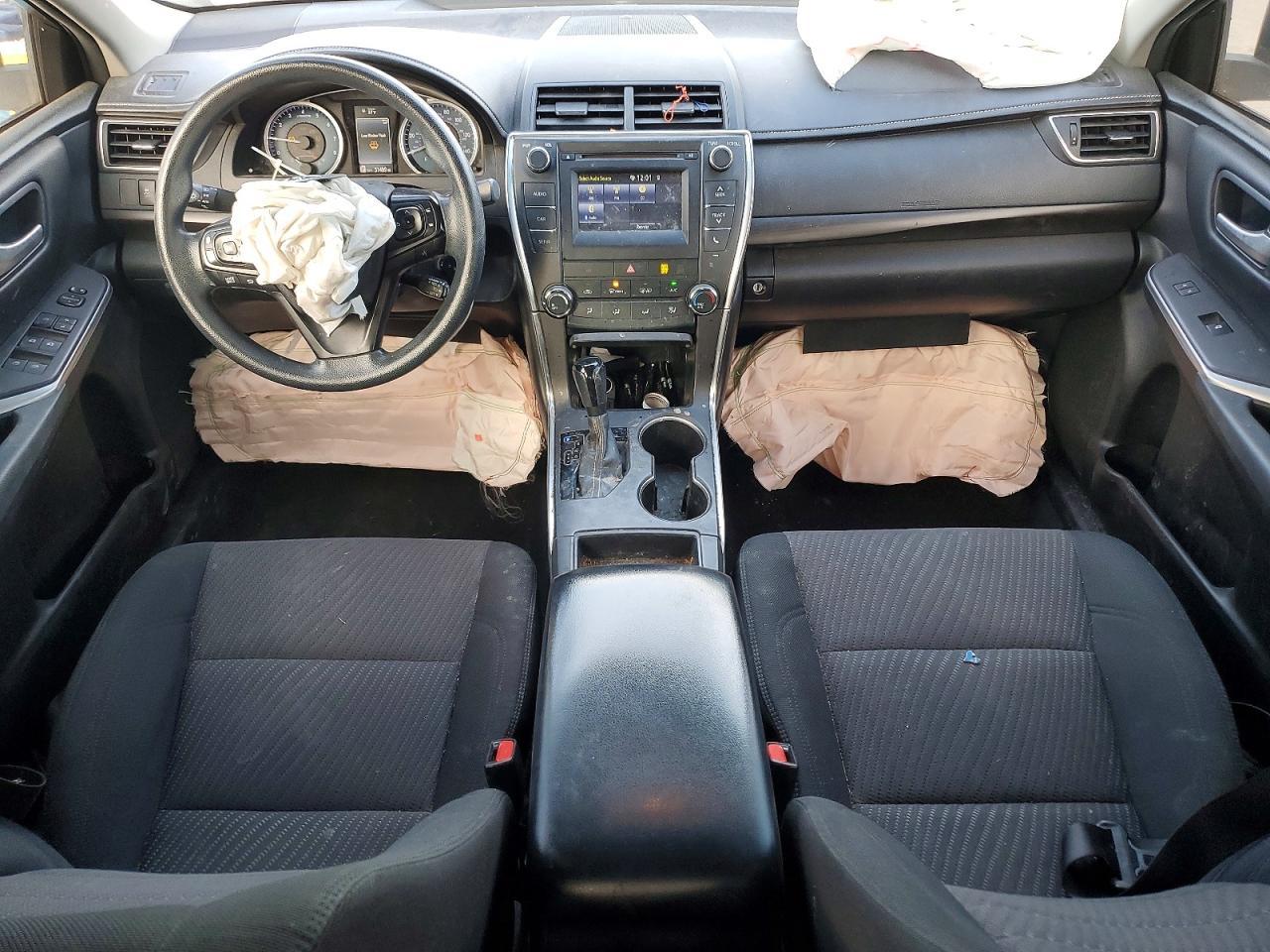 2017 Toyota Camry le