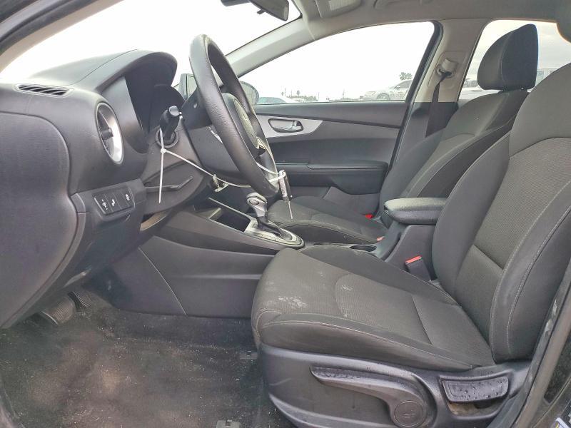 2022 KIA Forte fe