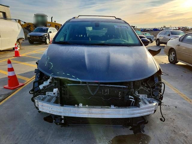 2018 Chrysler Pacifica Touring l