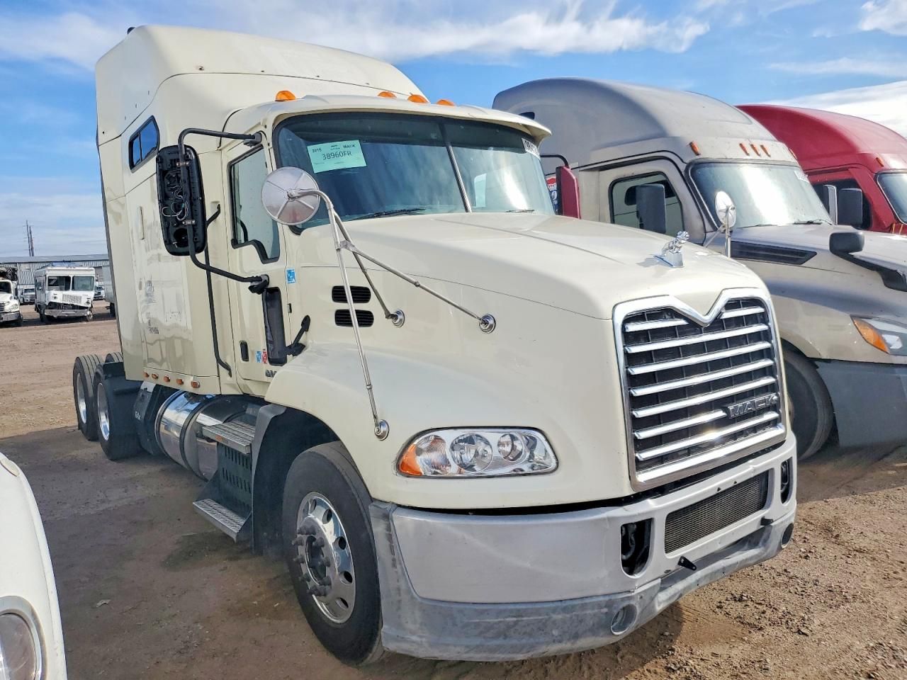 2015 Mack Cxu613 Semi Truck