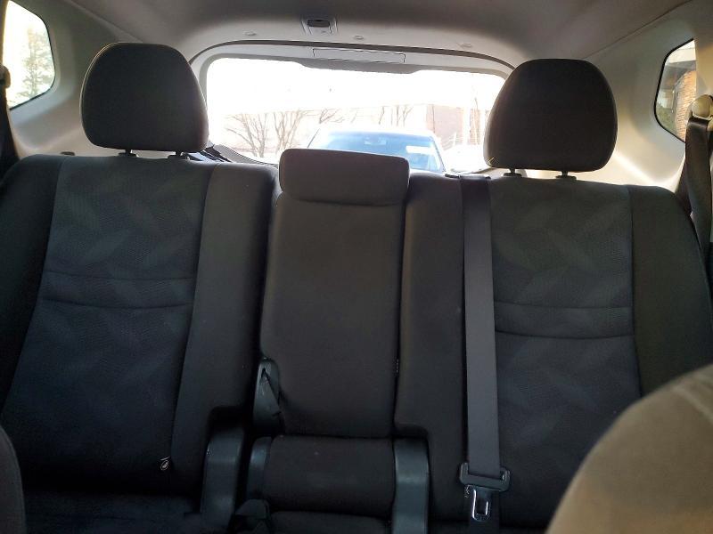 2015 Nissan Rogue s