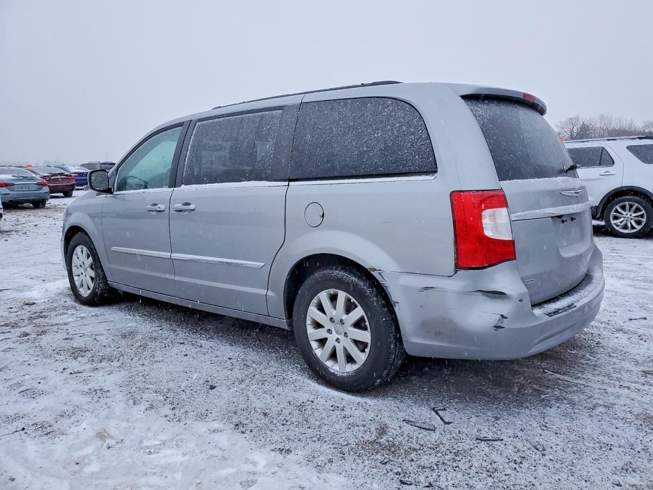 2016 Chrysler Town & Country Touring