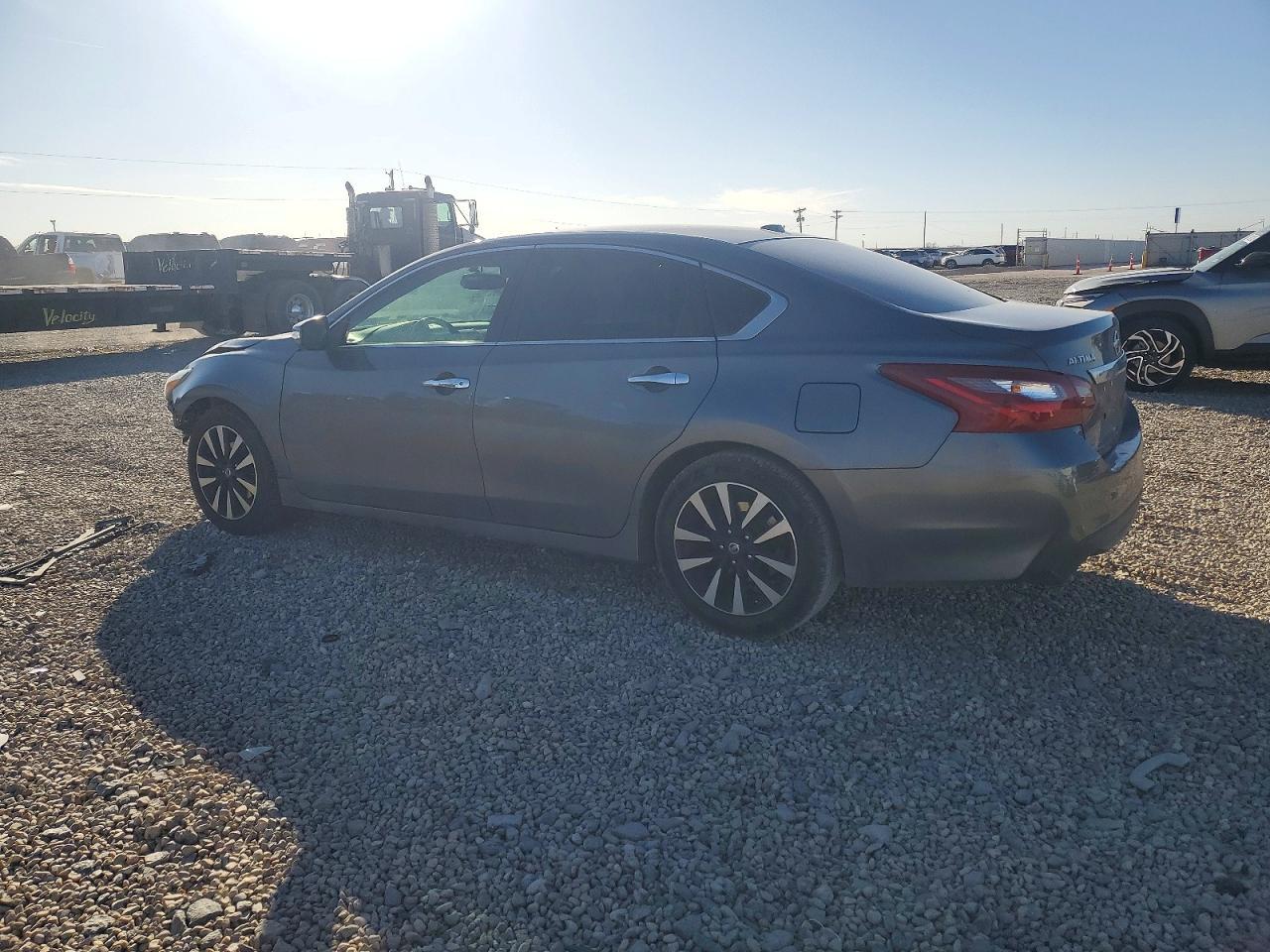 2018 Niss Altima 2.5