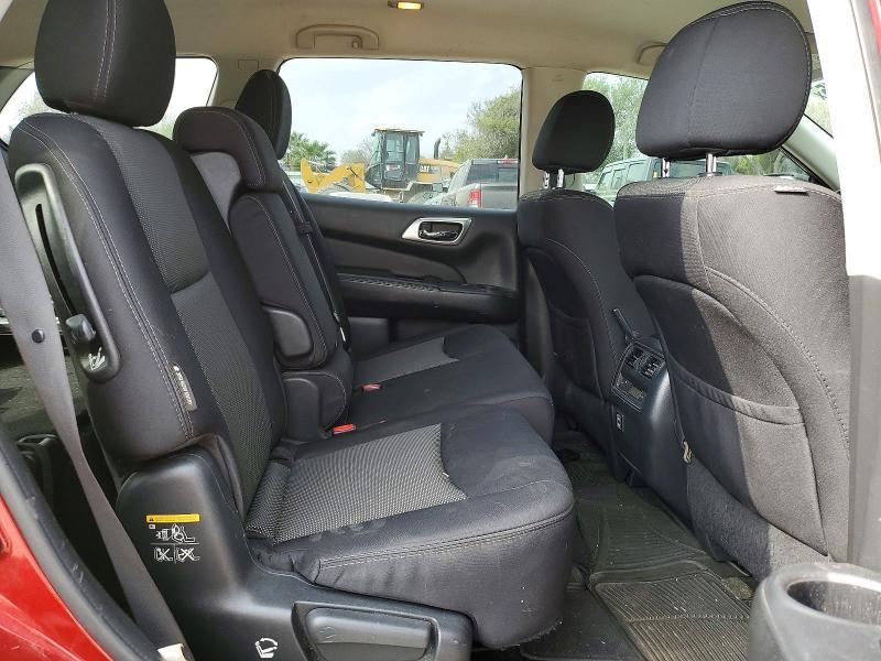 2018 Nissan Pathfinder s