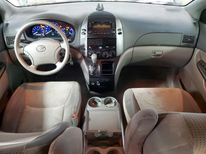 2009 Toyota Sienna ce