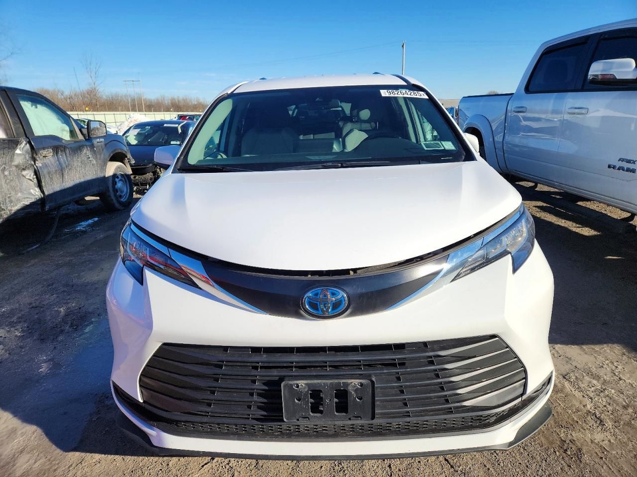 2022 Toyota Sienna le