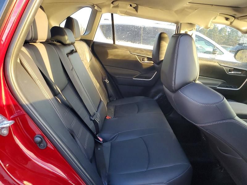 2025 Toyota Rav4 xle Premium