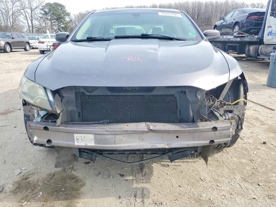 2011 Ford Taurus sel