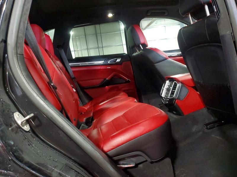 2018 Porsche Cayenne Turbo