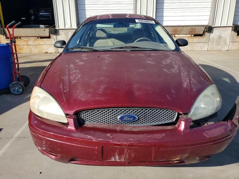 2005 Ford Taurus se