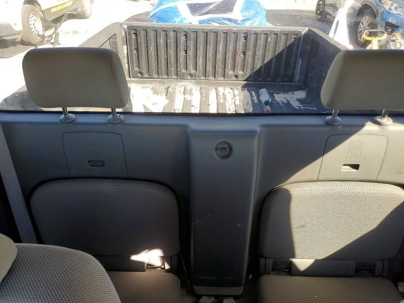 2016 Nissan Frontier s