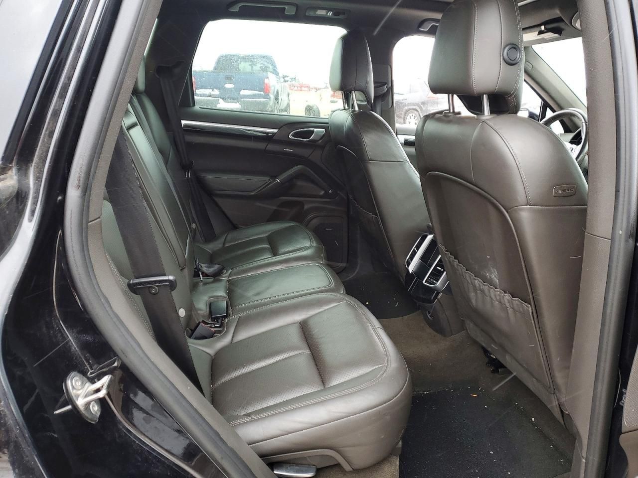 2016 Porsche Cayenne s