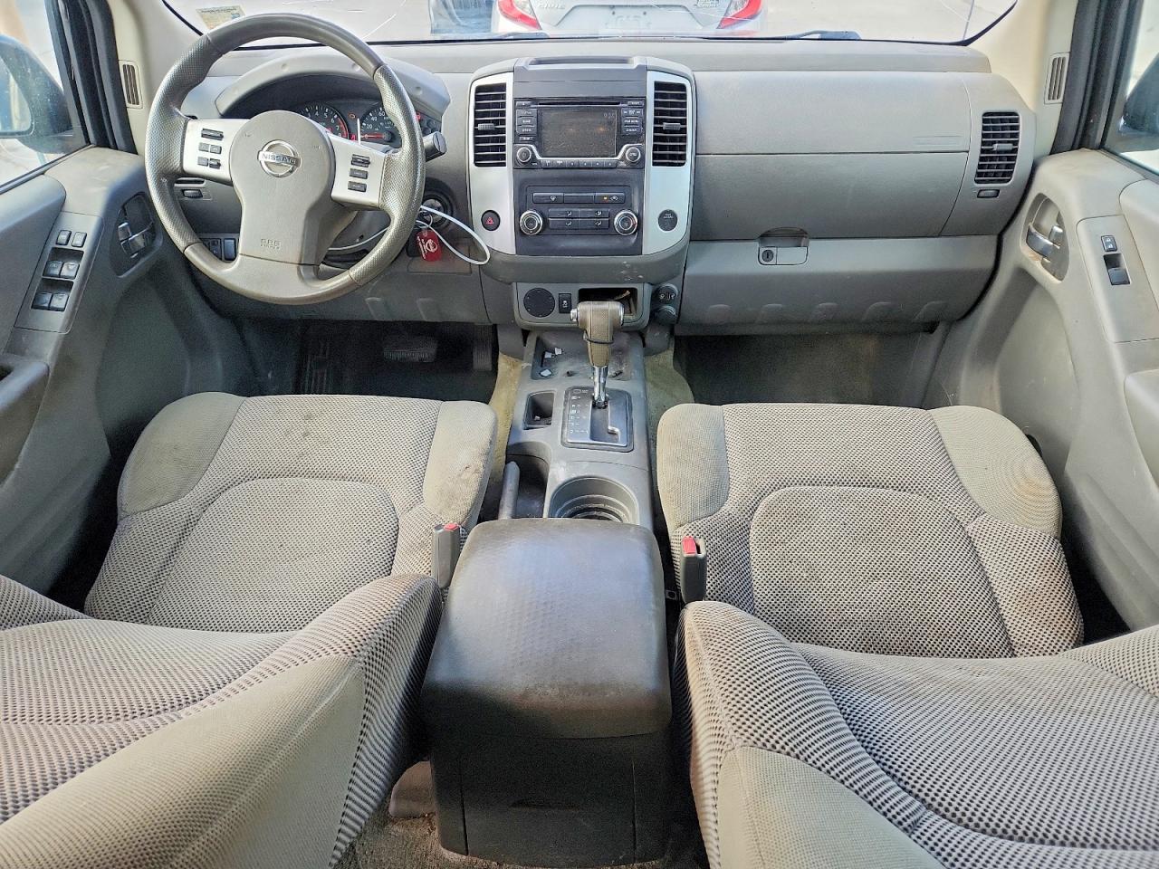2017 Nissan Frontier SV