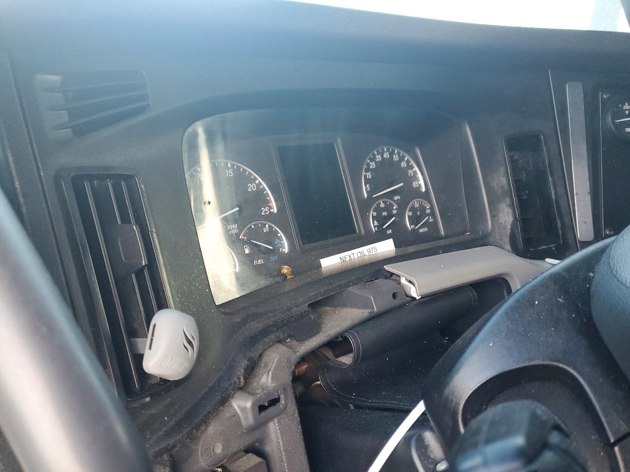 2020 Freigliner 2020 Freightliner Cascadia 126 Semi Truck