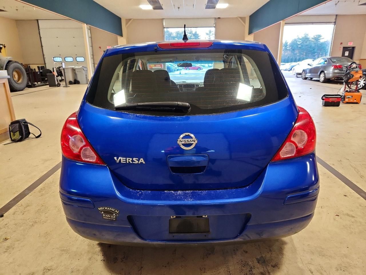 2012 Nissan Versa s