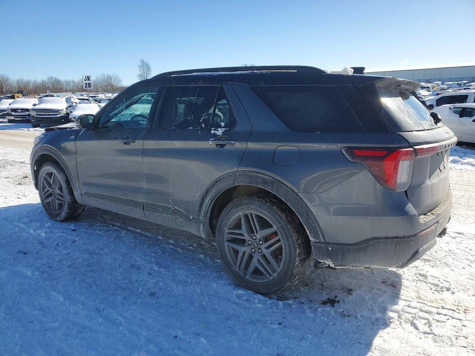 2025 Ford Explorer St-line