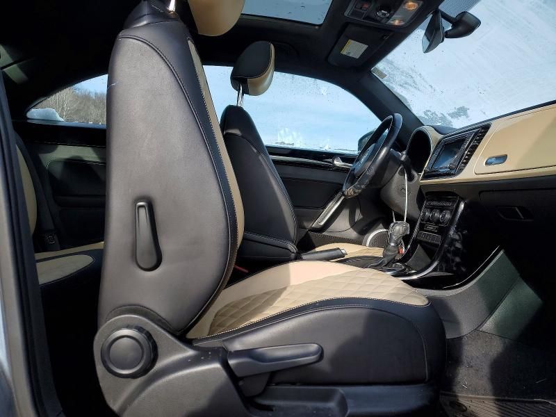 2019 Volkswagen Beetle s