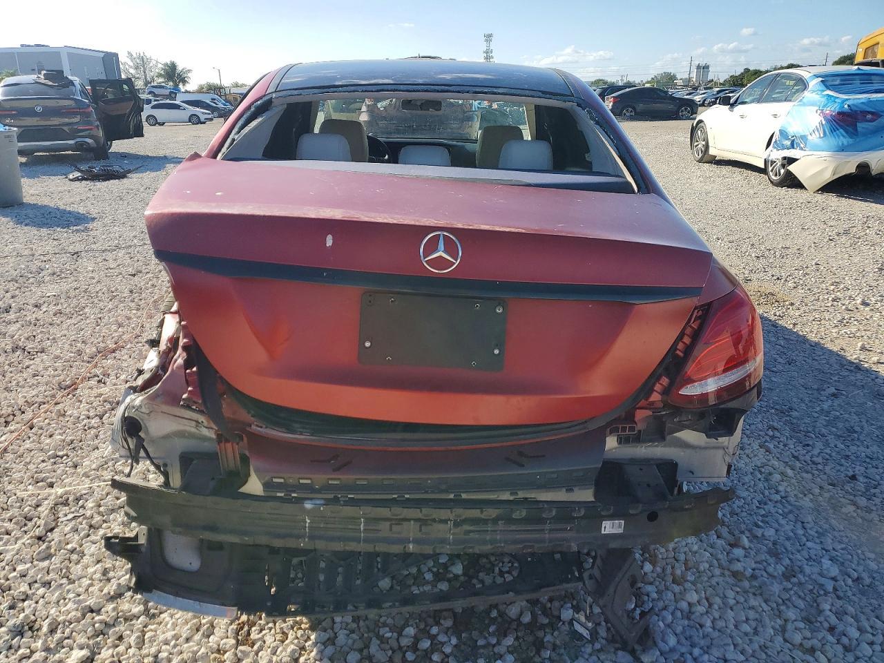 2018 Mercedes-Benz E 300