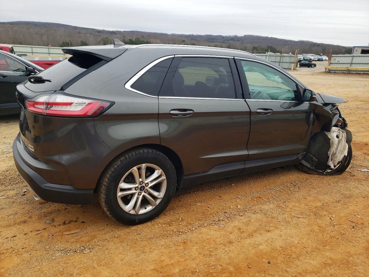 2019 Ford Edge sel