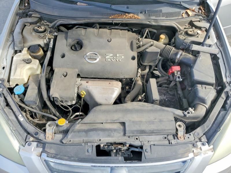 2004 Nissan Altima Base