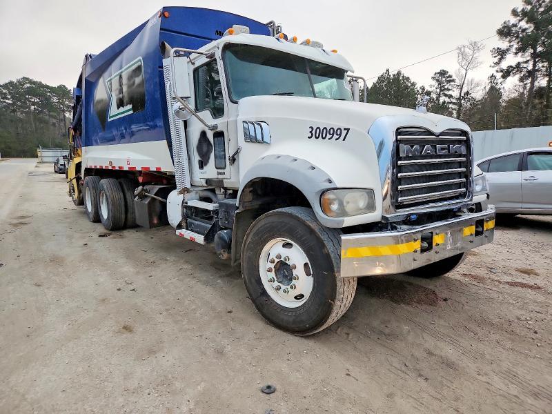 2012 Mack Gu713 Refuse Truck