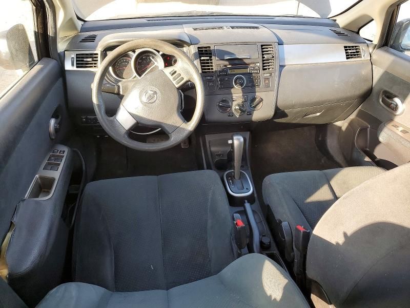 2011 Nissan Versa s