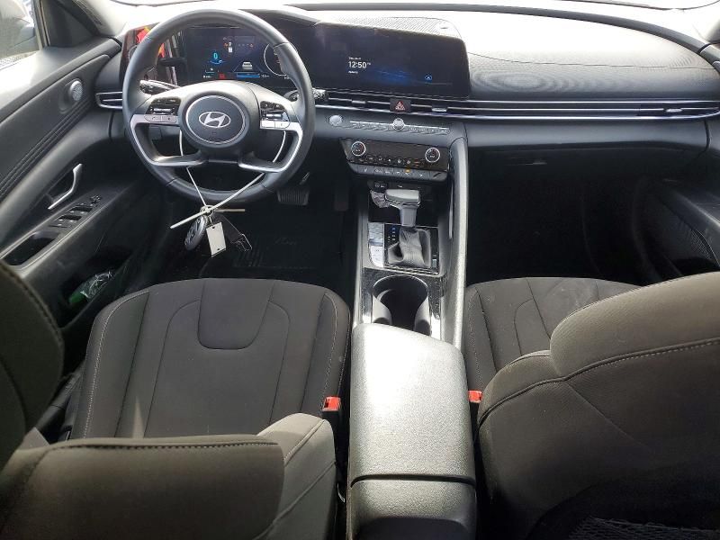 2025 Hyundai Elantra sel