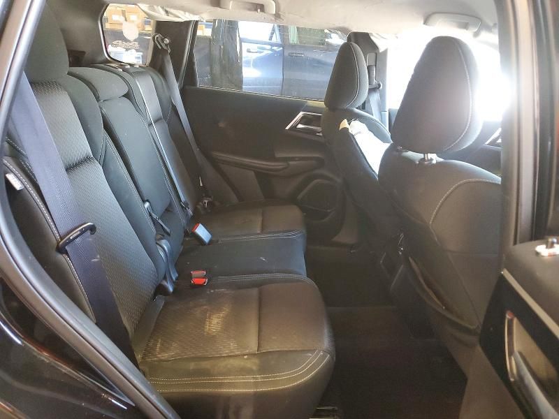 2024 Mitsubishi Outlander es