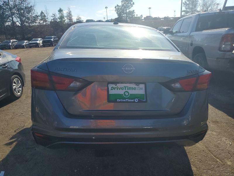 2023 Nissan Altima sv