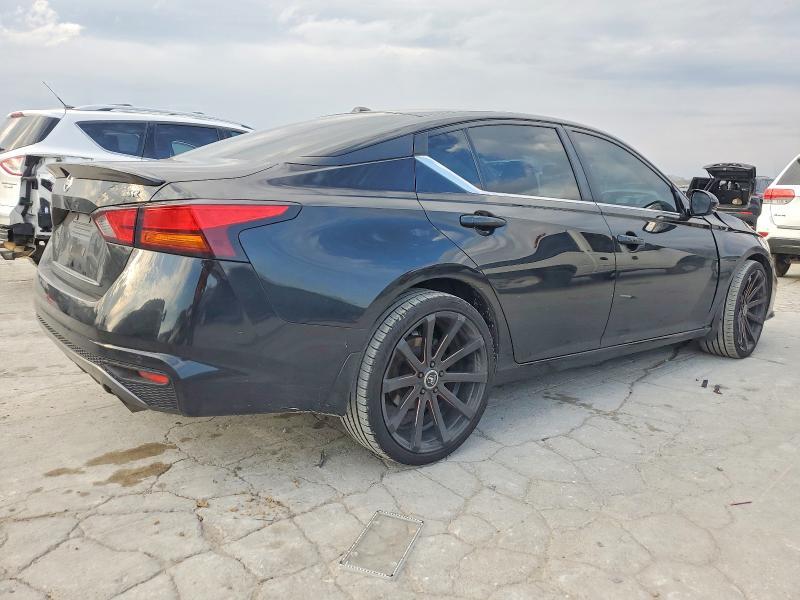 2020 Nissan Altima sr