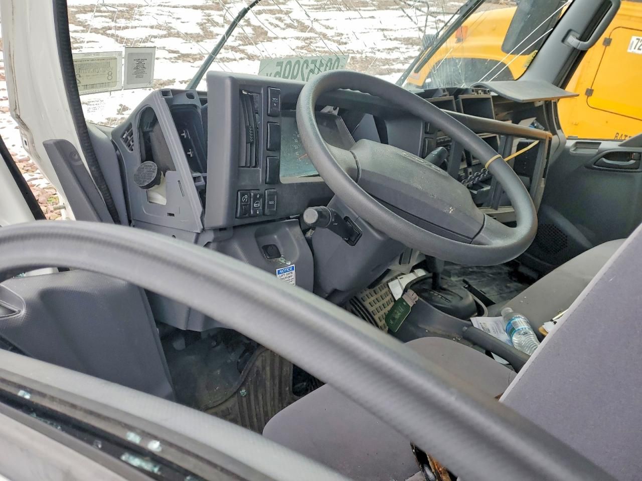 2019 Isuzu NPR HD BOX Truck