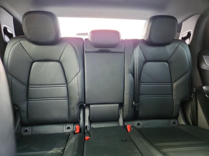 2024 Porsche Cayenne Coupe