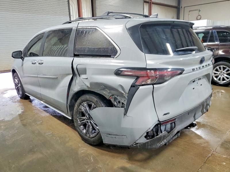 2024 Toyota Sienna xse