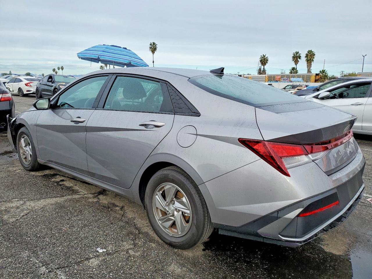 2025 Hyundai Elantra se