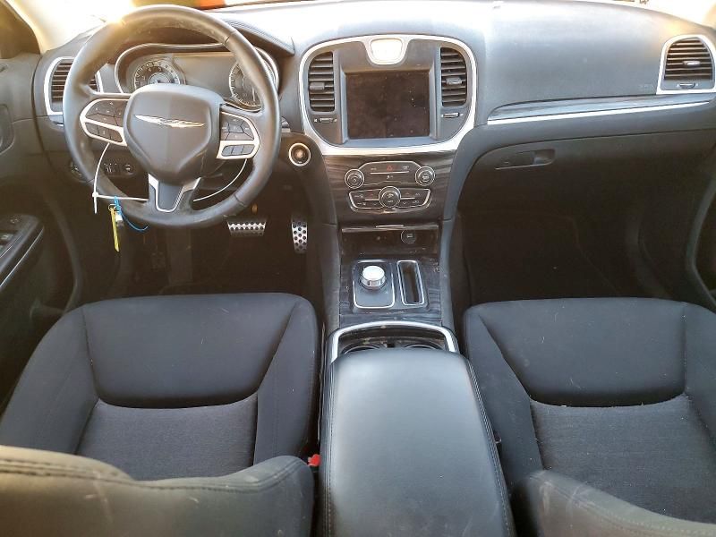 2022 Chrysler 300 Touring