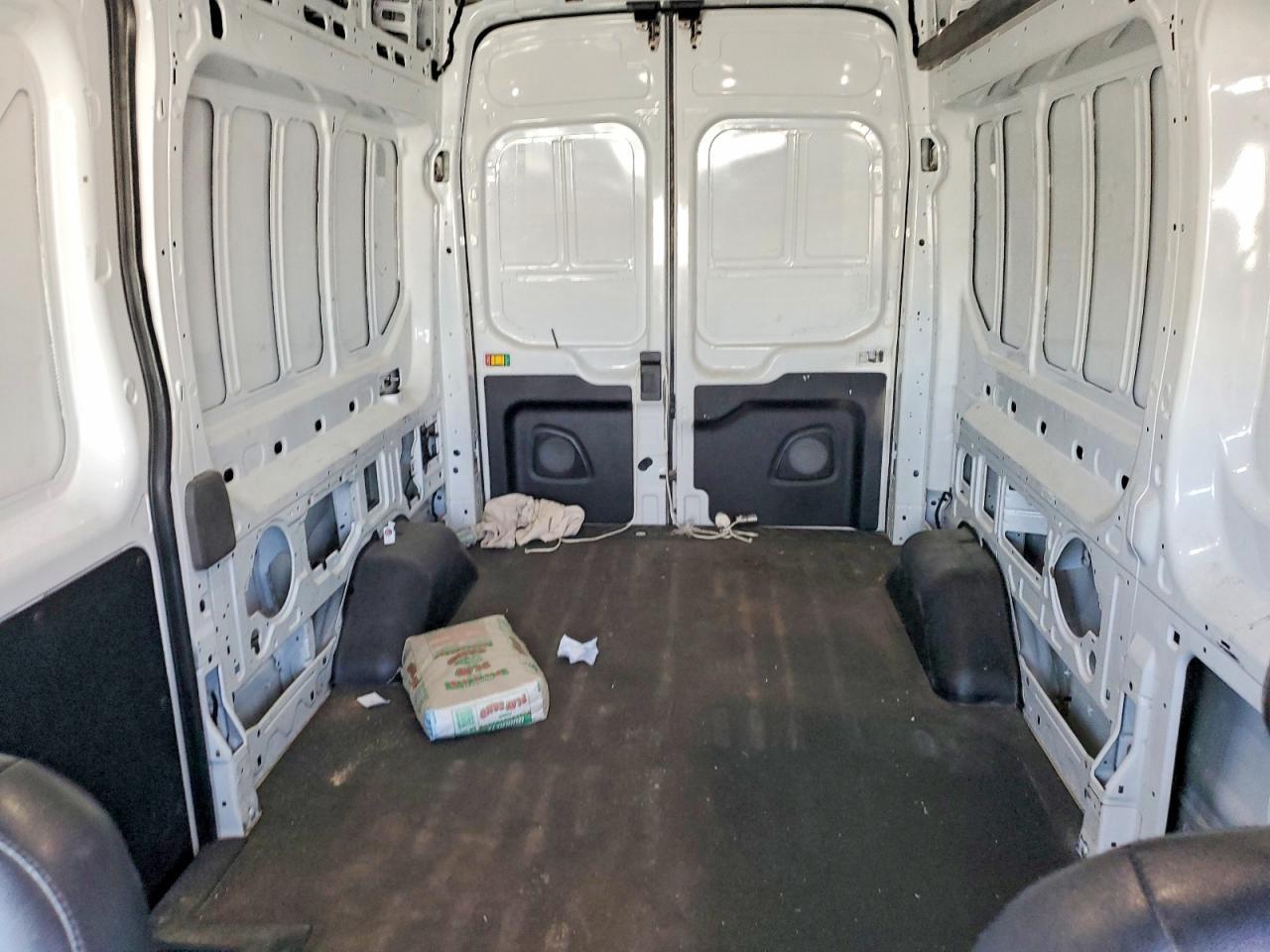 2022 Ford Transit T-250