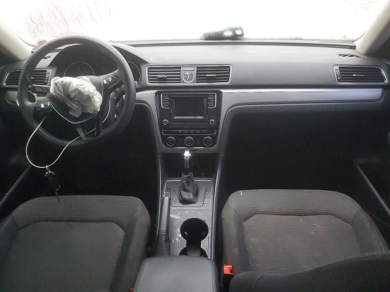 2016 Volkswagen Passat s