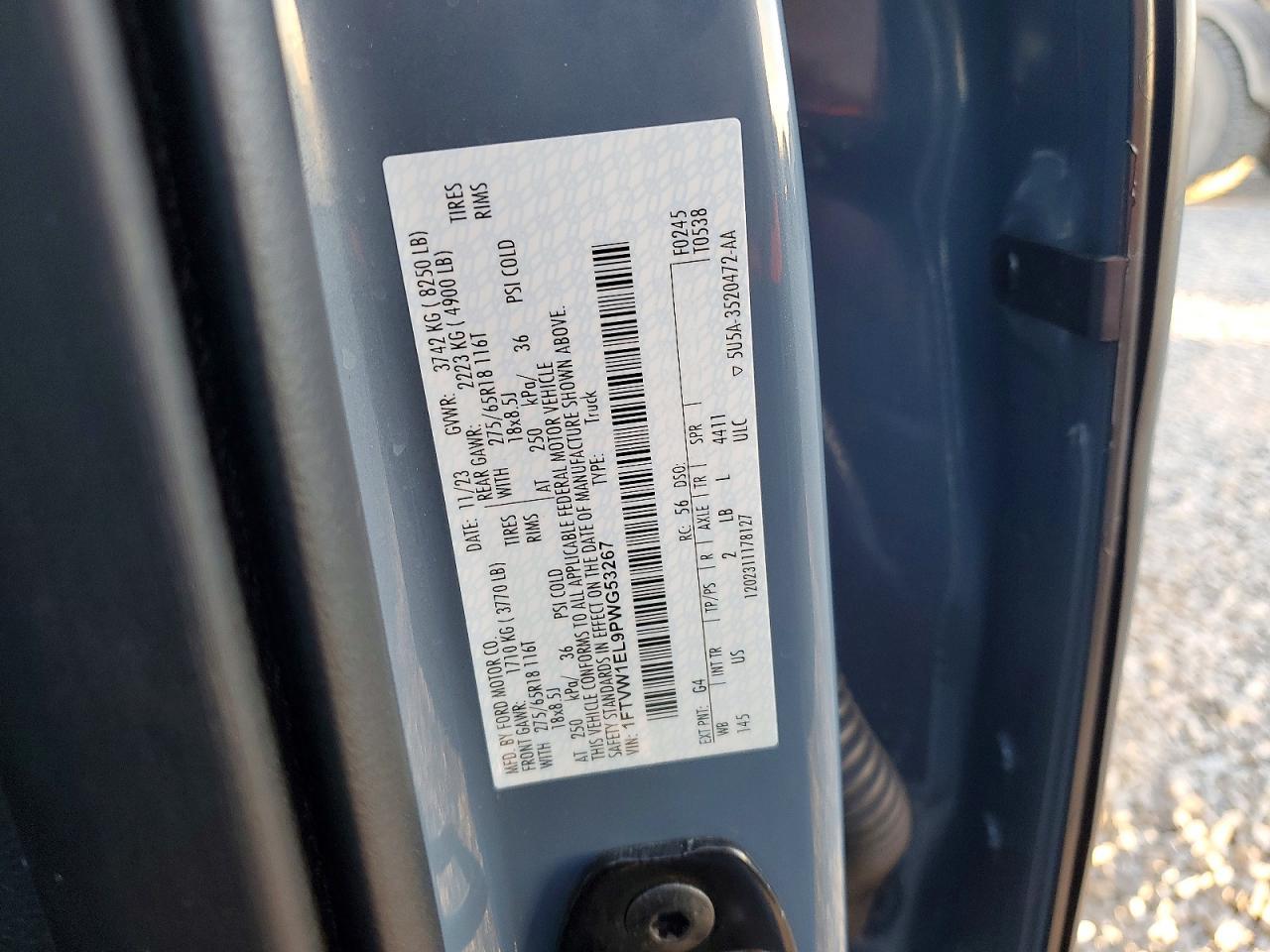 2023 Ford F150 Lightning pro