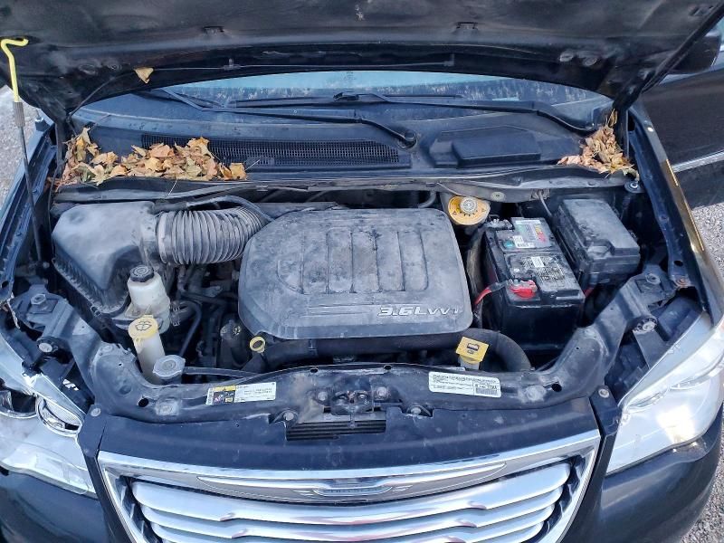 2015 Chrysler Town & Country Touring