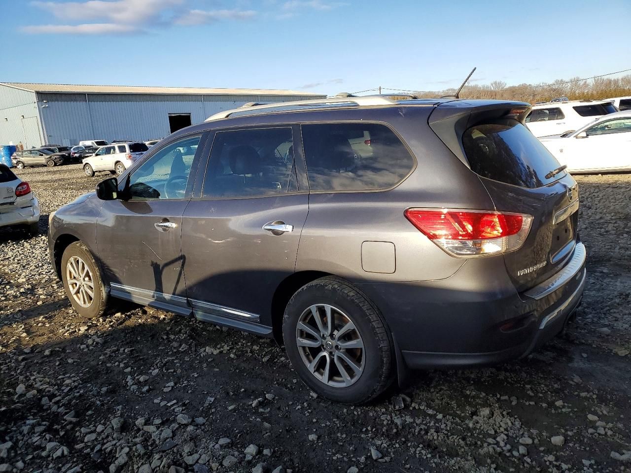 2014 Nissan Pathfinder s