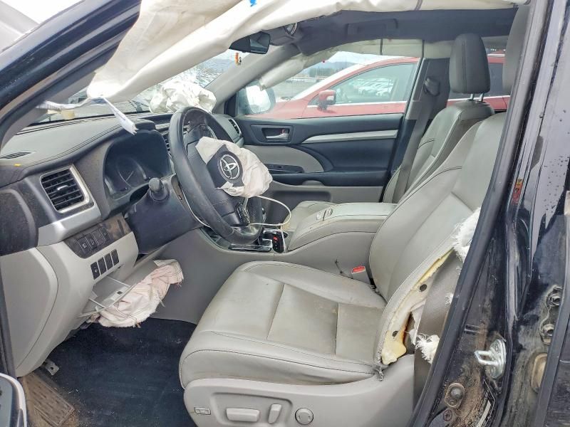 2019 Toyota Highlander se