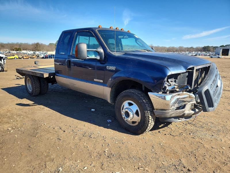 2004 Ford F350 Super Duty Flatbed Truck