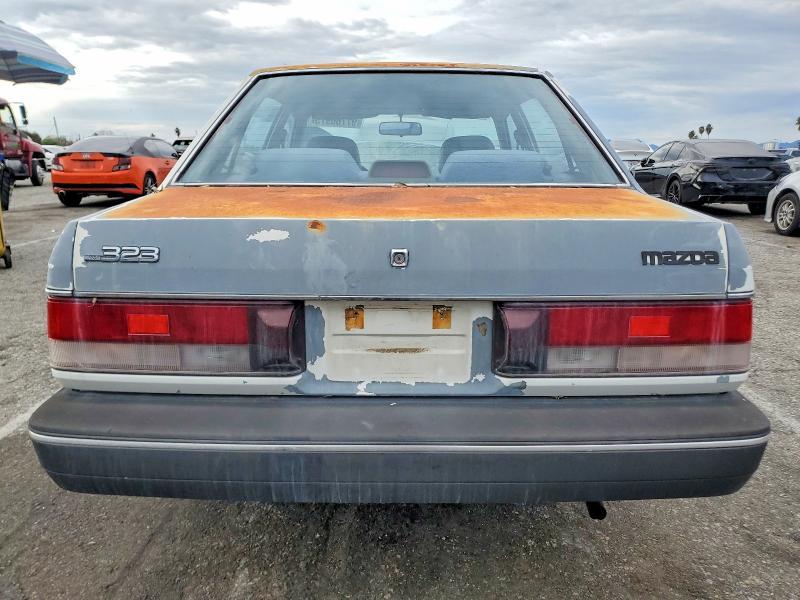 1989 Mazda 323